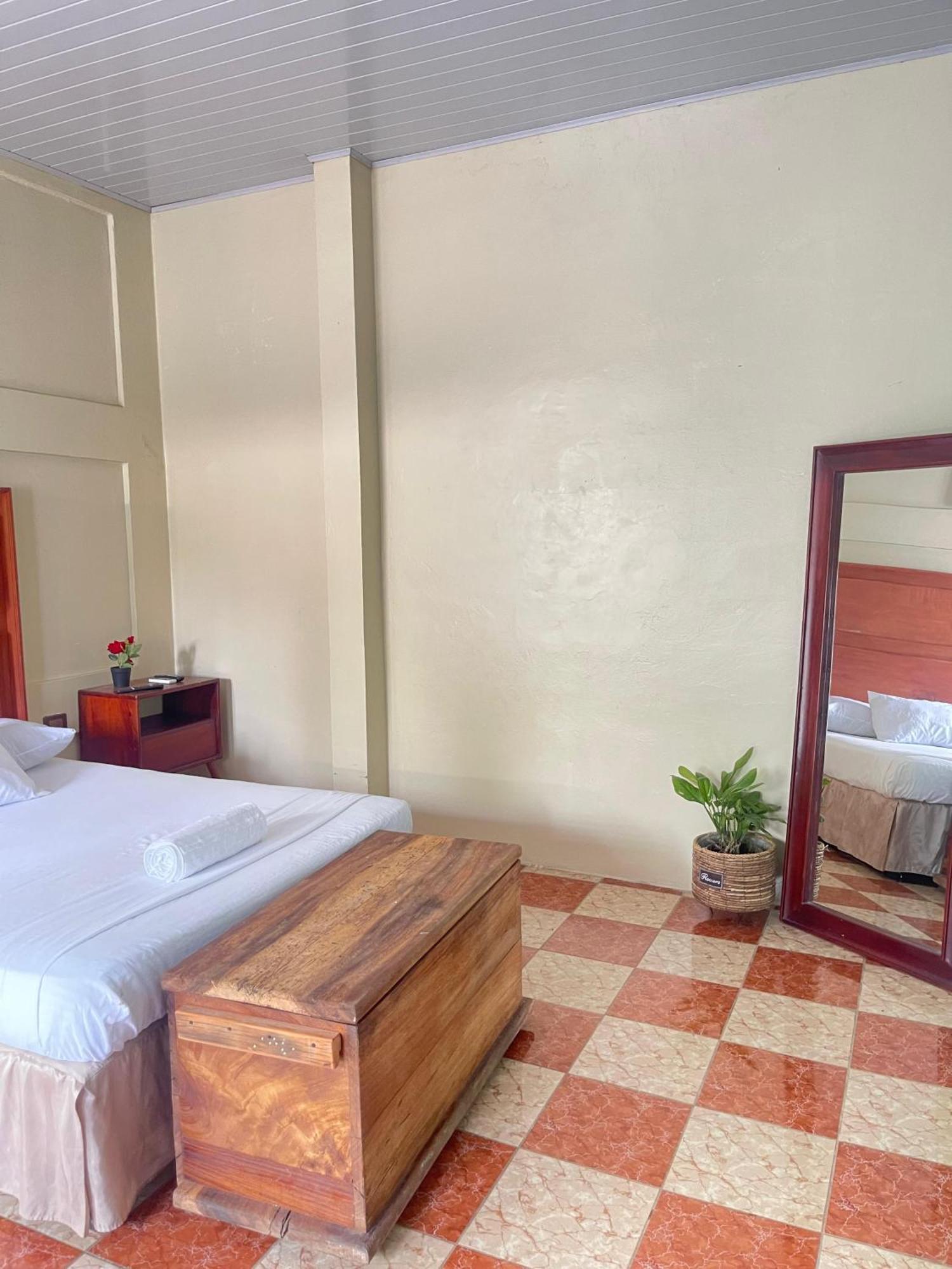 Hostal Eden Moyogalpa Exterior photo